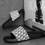 Men's Slippers Beach Slippers Slip-On Sandals39-45 2025Summer Breathable Season Comfortable Sneaker